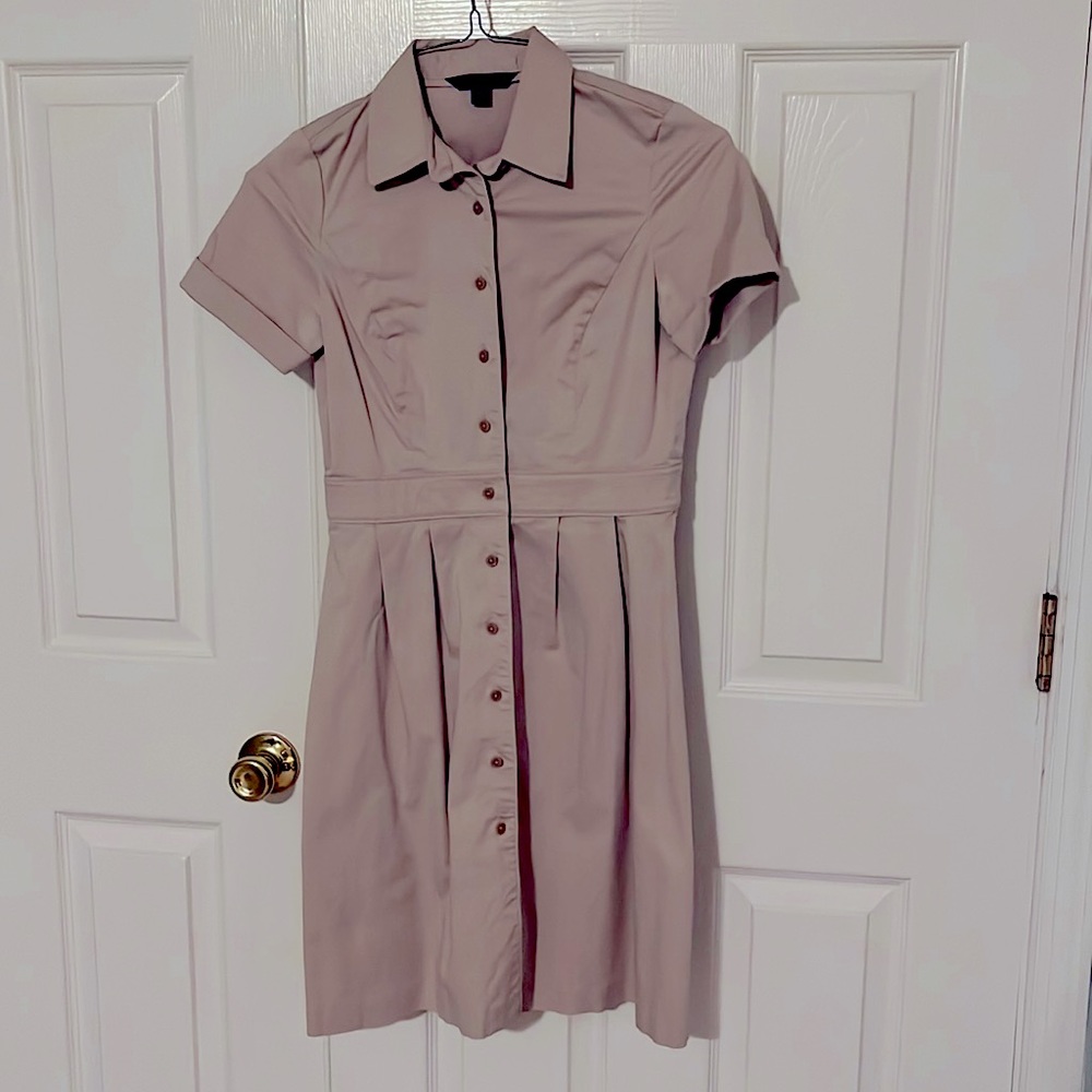 Gorgeous khaki Brooks Brothers Button Down Dress with Pleated Back!  EUC